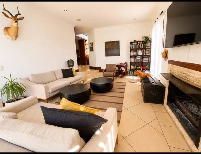 5 BEDROOM HOUSE FOR SALE IN CLOUDY CREEK